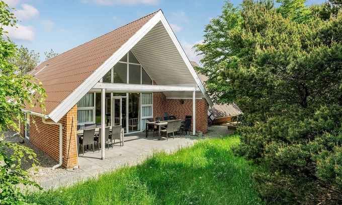 Toftum House | 6 bedroom stunning home in Rømø