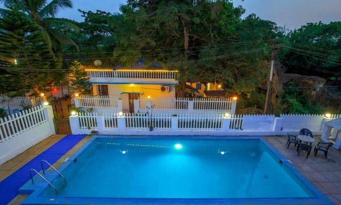 Baga Villa | 6 BHK Private pool Portuguese villa 500m Candolim