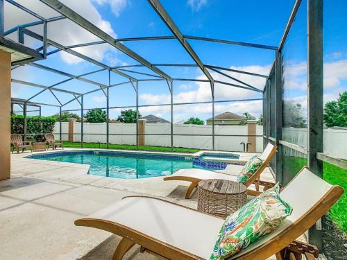 Calabay Parc House | 6 BR Princess Villa with South Facing Pool Near Dw