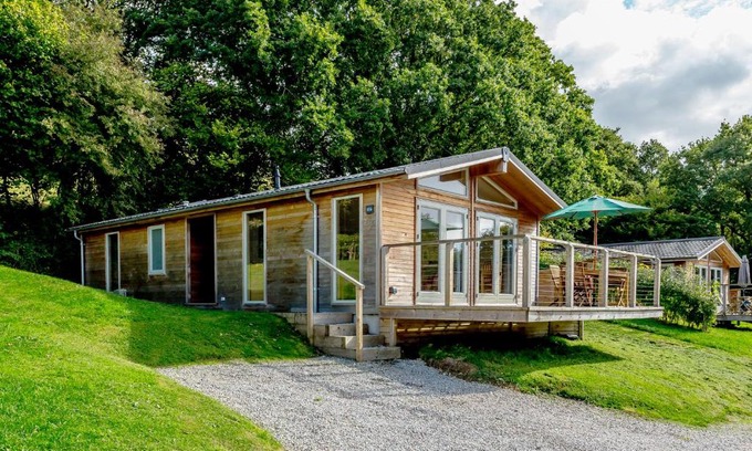 Looe House | 6 Hedgerows