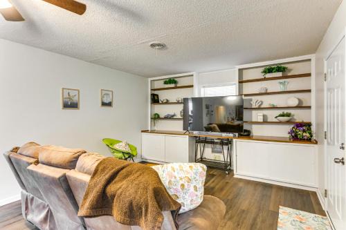 Northeast Pensacola House | 6 Mi to Dtwn Pensacola Family-Friendly Gem!