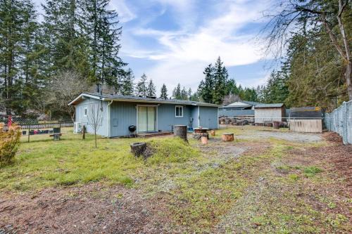 Auburn House | 6 Mi to Lake Meridian Park Auburn Home with Yard