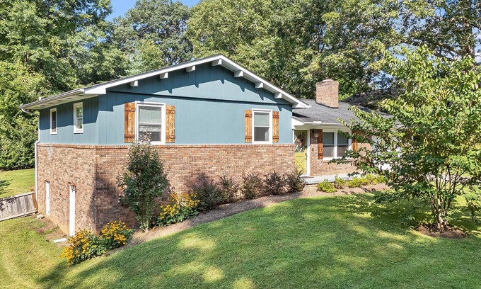 Fletcher House | 6 miles to Asheville with pet-friendly fenced yard, fire pit, EV charger