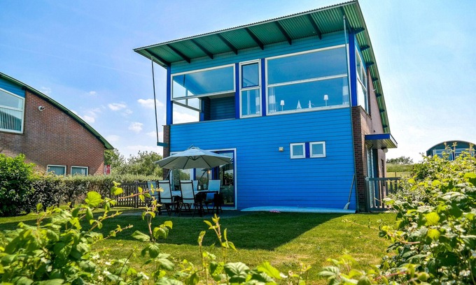 Anjum House | 6 pers harbor house Nirvana on the marina with lake view and sauna