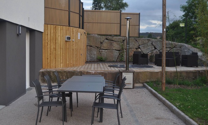 Saint-Nabord House | 6-person gîte with Finnish bath and 8-person sauna