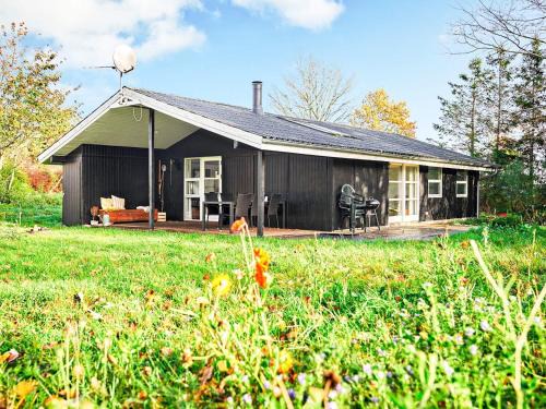 Skødshoved Strand House | 6 person holiday home in Knebel-By Traum
