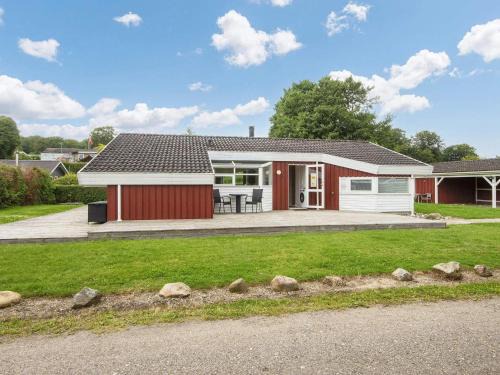 Bjert House | 6 person holiday home in Bjert-By Traum