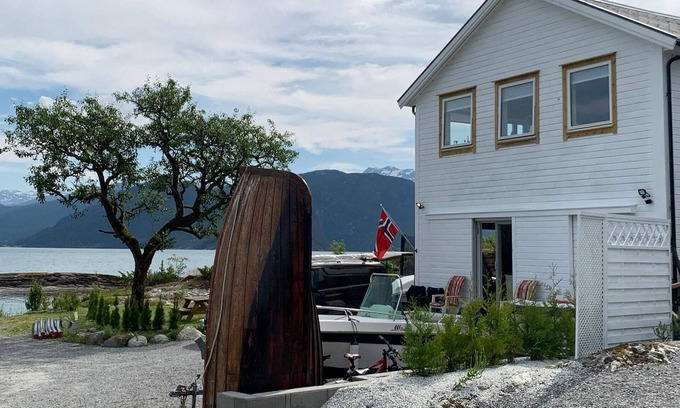 Kvam House | 6 person holiday home in TØRRVIKBYGD