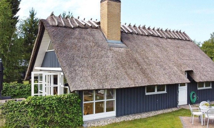 Bøtø By House | 6 person holiday home in Væggerløse-By Traum