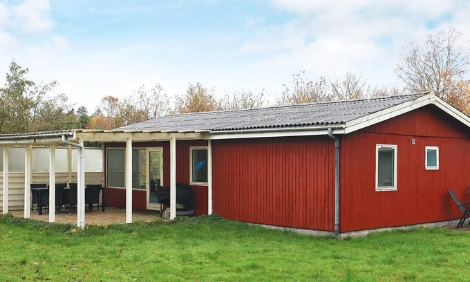 Hou House | 6 person holiday home in Hals