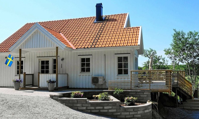 Kyrkesund House | 6 person holiday home in KLÖVEDAL