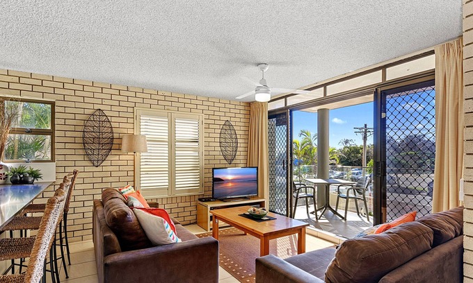 Maroochydore Apartment | 6 Seabelle - Opposite the beach Cotton Tree