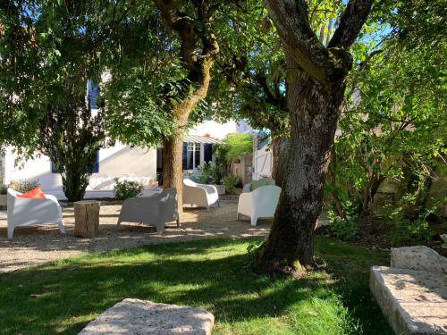 Riviere-les-Fosses Bed & Breakfast | 60 m² Bed and breakfast ∙ 4 guests
