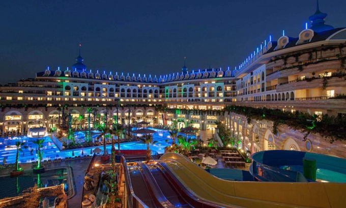 Side Resort | 61 m² Resort ∙ 127 guests