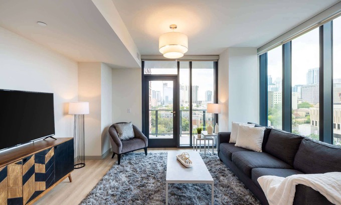 Red River Cultural District Apartment | #614 - ShortStayby Greystar at the Waller
