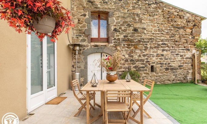 Montaigut-le-Blanc House | 63g1455 - Montaigut LE Blanc