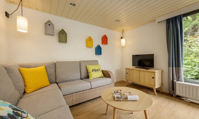 Zeewolde Cottage | 67 m² Cabin ∙ 2 bedrooms ∙ 4 guests