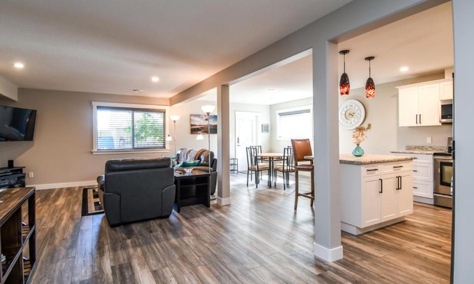 Campbell River Apartment | 699 Eland Drive