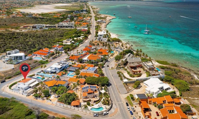 Arashi Villa | 6BR/6BA 5 Mins to Beach | Alegria Villa by Bocobay