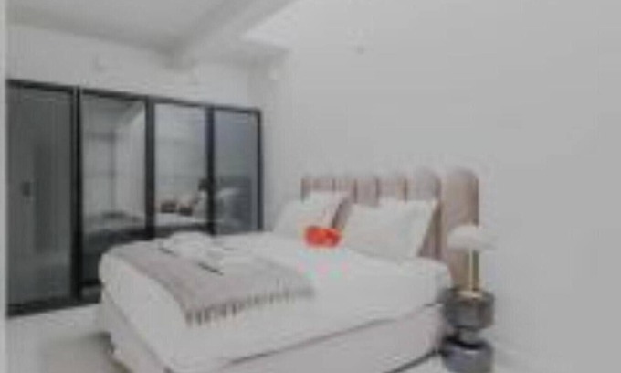 Grenelle Apartment | 6br near the majestic Eiffel Tower,Champs de Mars & peaceful banks of the Seine!