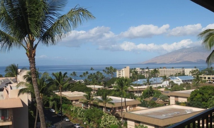 Kihei Condo | 6th Floor View Across from Kamaole Beach Park II