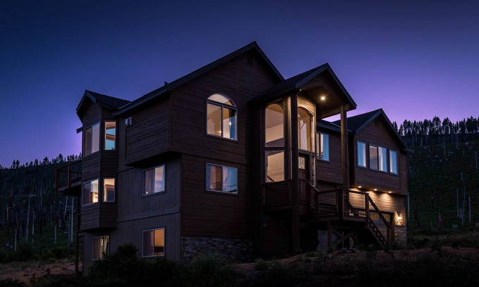 Mountain View Estates House | 7 BR Estate, Mountain Views, National Forrest, Hot Tub, Sauna, Pool Table, AC