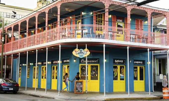 Seabrook Apartment | 7 BR-Sleeps 15! Famous Lakefront by YouRent!