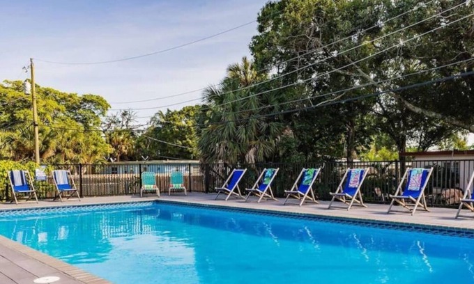 Edgewood Apartment | #7 Heated Pool, Private Patio & Grill