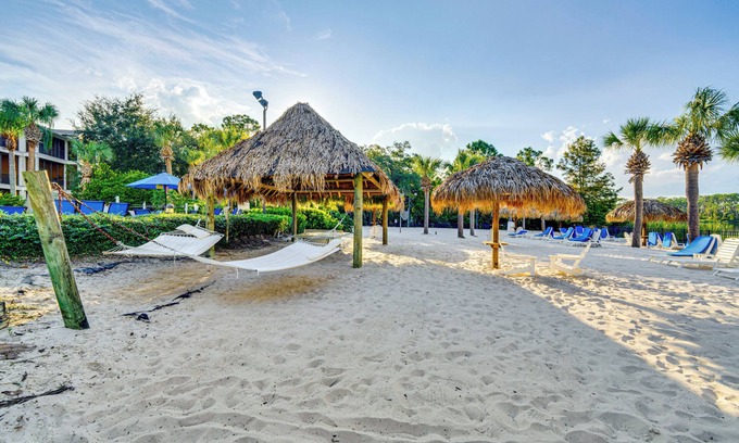 Bahama Bay Condo | 7 Mi to Disney Parks: Davenport Resort Condo