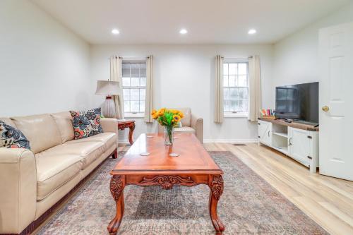 Bedford Apartment | 7 Mi to Downtown Toledo Apt Near Franklin Park