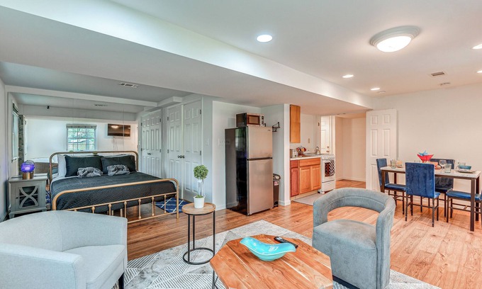 Colesville Apartment | 7 Mi to Downtown w/Yard: Silver Spring Studio