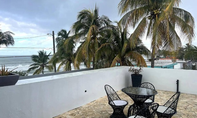 Guaniquilla Hotel | #7 Ojo Del Buey, Second Floor Boutique Hotel Room with Balcony overlooking Ocean