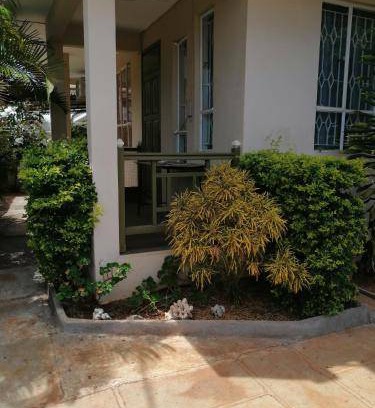 Port Louis House | 70 m² House ∙ 2 bedrooms ∙ 4 guests