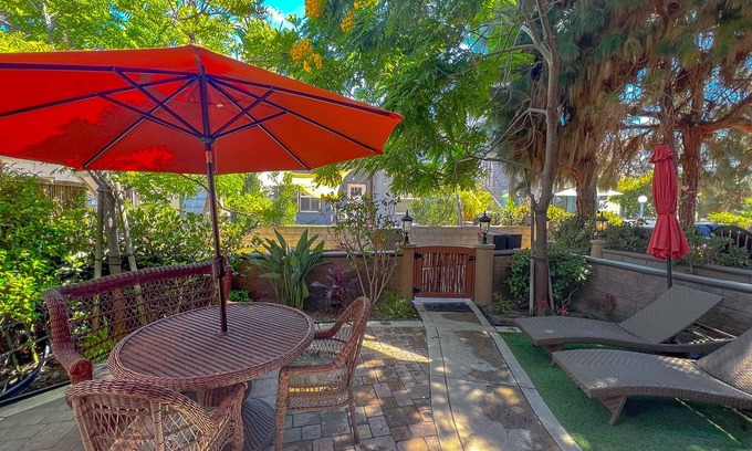 South Mission Beach House | 730 - Luxurious Tommy Bahama Beach Home