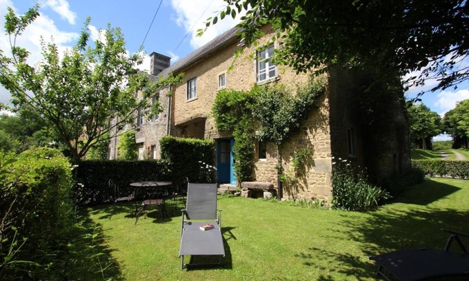 Saint-Martin-de-Cenilly House | 75 m² Gîte ∙ 2 bedrooms ∙ 4 guests