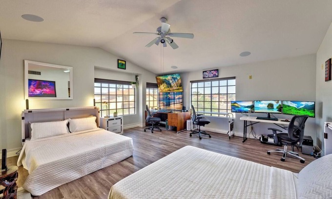 Spring Valley House | 777rentals - 6 BEDS, Pool, Hot Tub, Gym,Office+