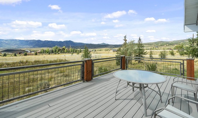 North Snyderville Basin House | 8.5 Acre Ranch w/Hot Tub | Elk Grove by RoveTravel