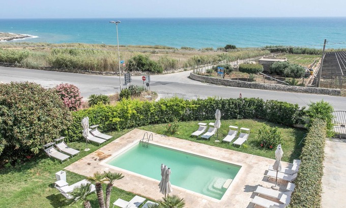 Cava dʼAliga House | 8 bedroom gorgeous home in Cava D'Aliga