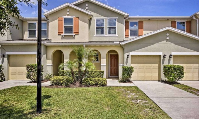Kissimmee House | 8 Guest/Private Pool/Gated Community/Driveway Parking