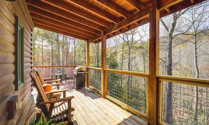 Apple Ridge Cabin | 8 Mi to Appalachian Ski! Mtn-View Gem on 22 Acres