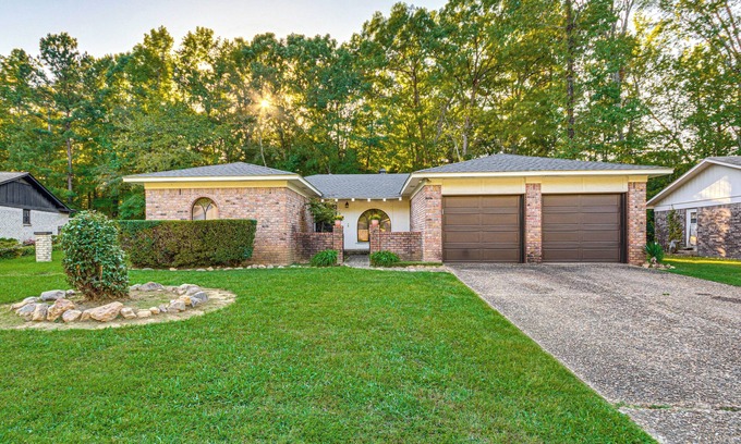 Little Rock House | 8 Mi to Downtown Little Rock: Home w/Patio