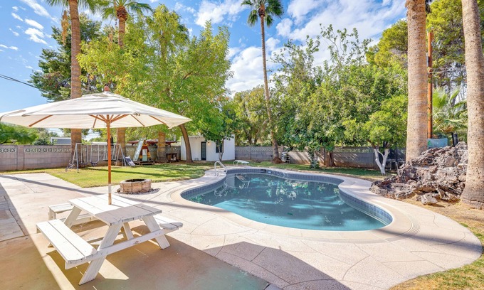 Alhambra House | 8 Mi to Dtwn: Pet-Friendly Phoenix Home!