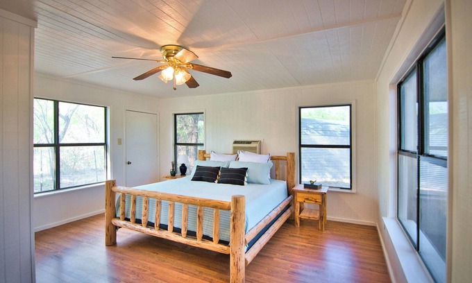 Mason Cabin | 8 Miles N of Mason - cozy cabin getaway for 2 - get out and unplug!