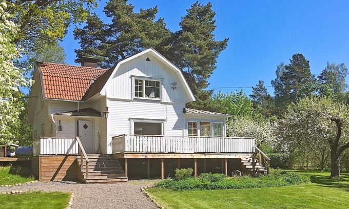 Osteraker Municipality House | 8 person holiday home in ÅKERSBERGA