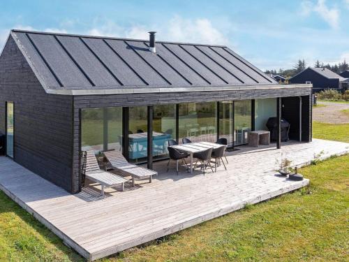 Tranum House | 8 person holiday home in Brovst-By Traum