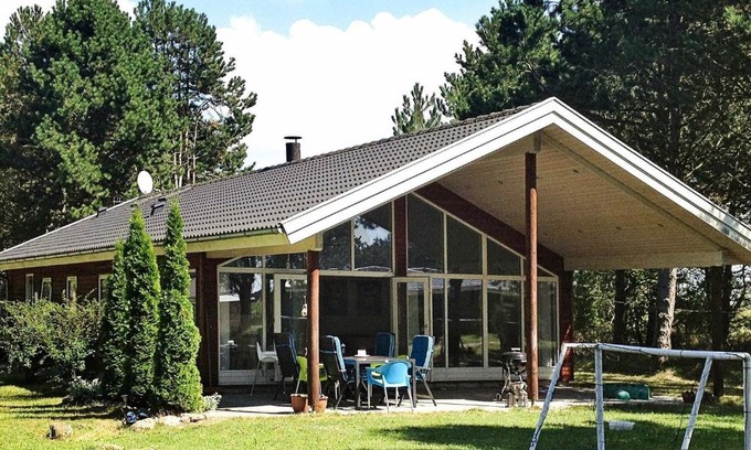 Rodby House | 8 person holiday home in R dby