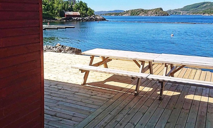 Afjord House | 8 person holiday home in Revsnes