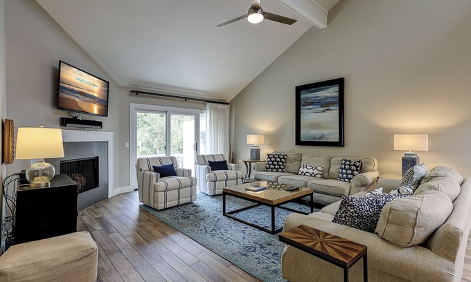 Beach Lagoon Condo | 8 Turtle Lane Club - Few Steps to the pool & beach!