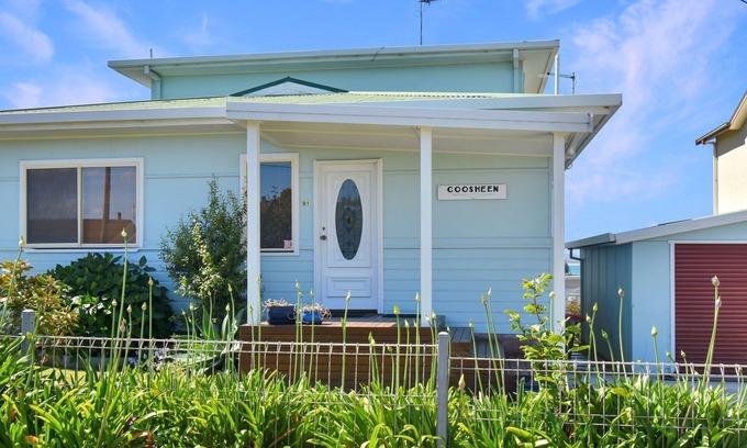 Bermagui House | 81 Murrah St, 'Coosheen '