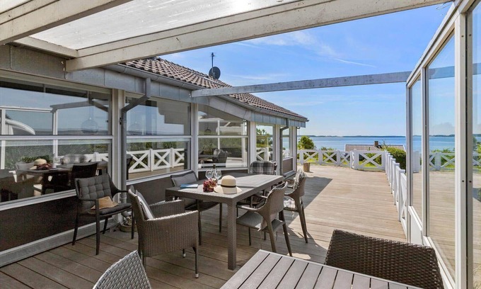 Egsmark Strand House | 84212 Ebeltoft - Makrelvej 22